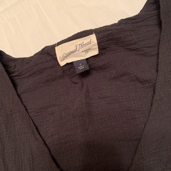 Ruffle sleeve dress - Picture 3 of 3